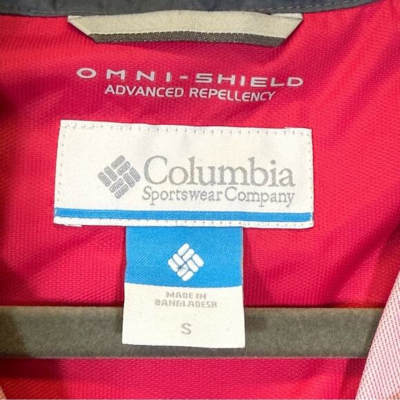 Columbia Red Trench Rain Coat Stylish. Size Small. Pristine condition! - Picture 4 of 6